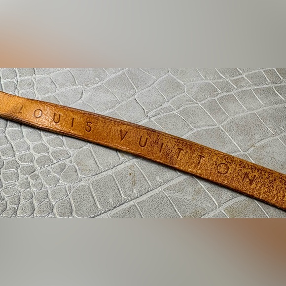 LOUIS VUITTON Monogram Pochette Florentine Bag COA-Dust bag & Original Strap - Picture 12 of 17